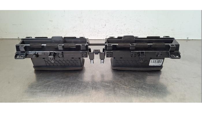 Grille aération tableau de bord Kia EV9