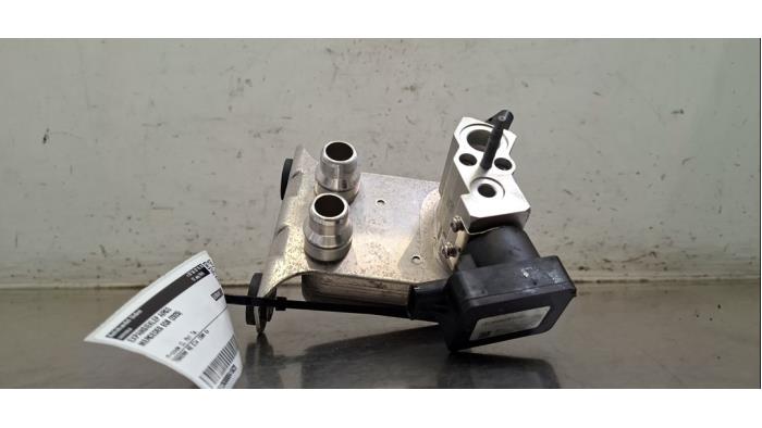 Valve d'expansion clim Mercedes EQB