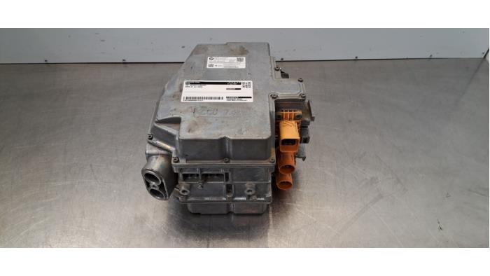 Chargeur embarqué BMW X1