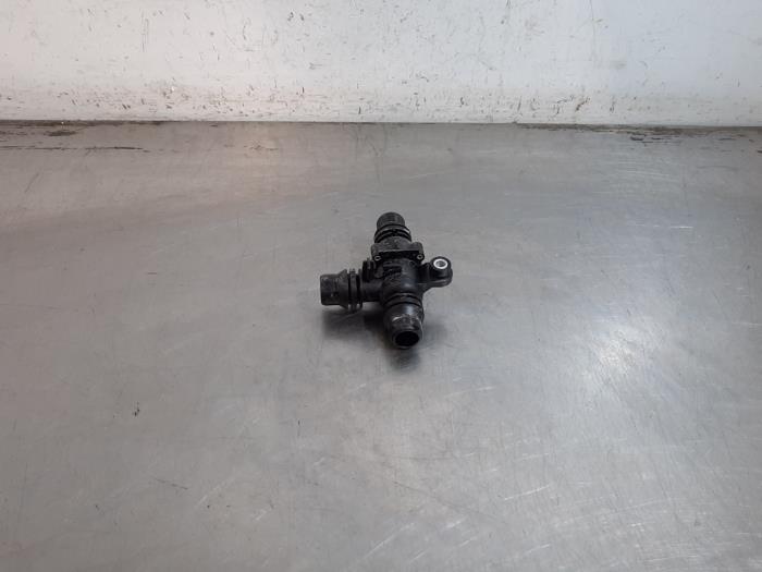 Boîtier thermostat Mercedes EQV