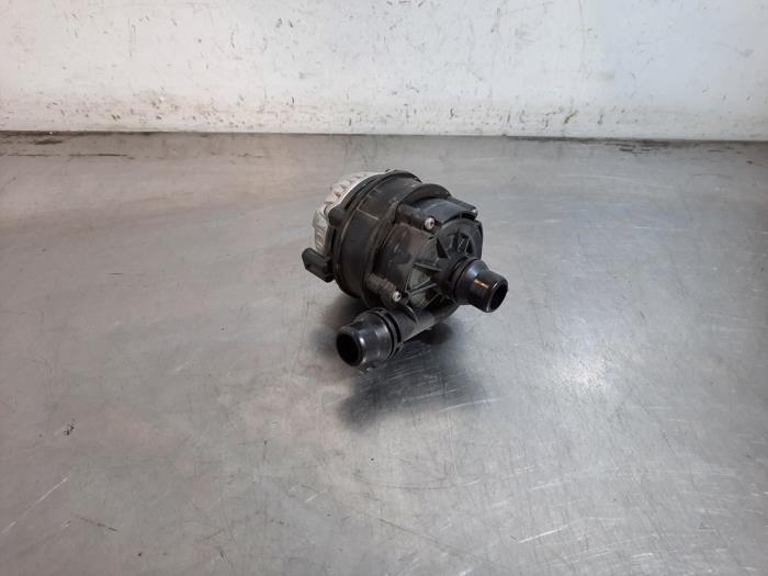 Pompe à eau supplémentaire Mercedes EQV