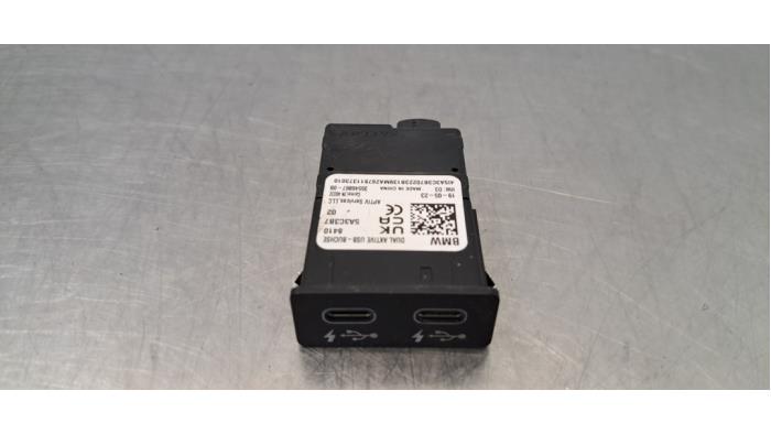 Connexion USB BMW X1