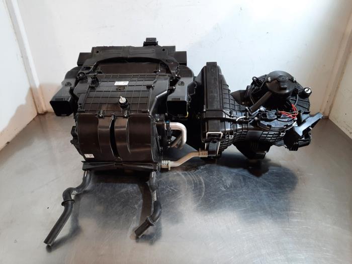 Boîtier chauffage Mercedes EQV