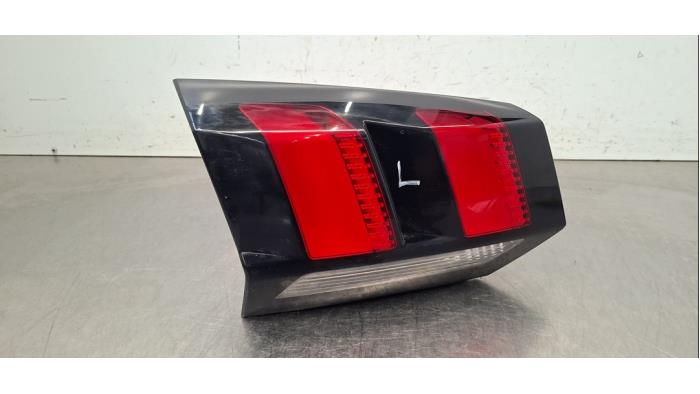 Feu arrière gauche Peugeot 5008