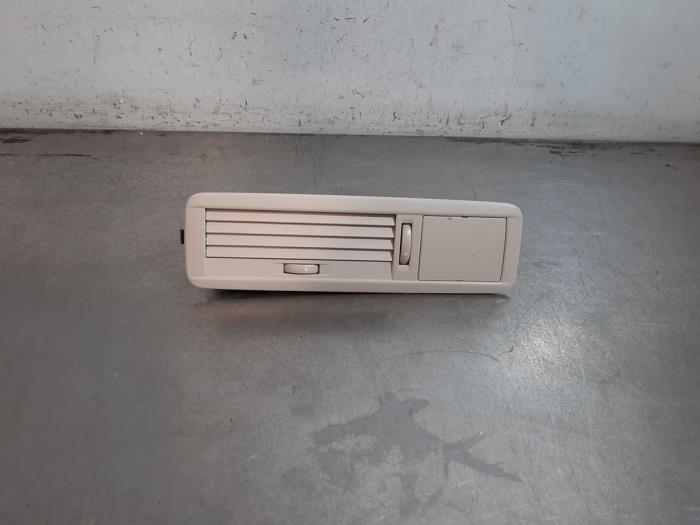 Grille d'aération arrière Mercedes EQV