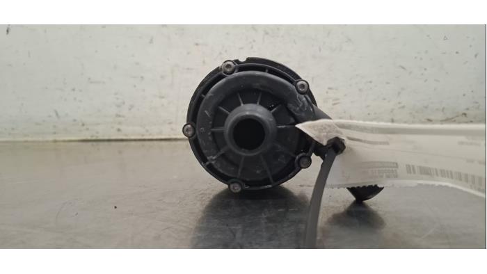 Pompe à eau supplémentaire Mercedes EQB