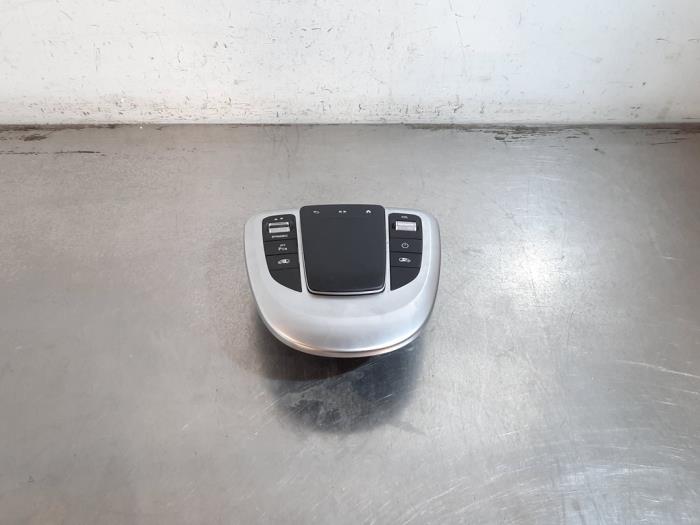 Panneau de commandes navigation Mercedes EQV
