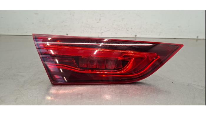 Feu arrière gauche Mercedes CLA
