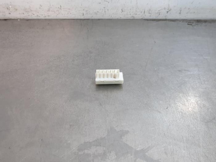 Fusible Mercedes EQV