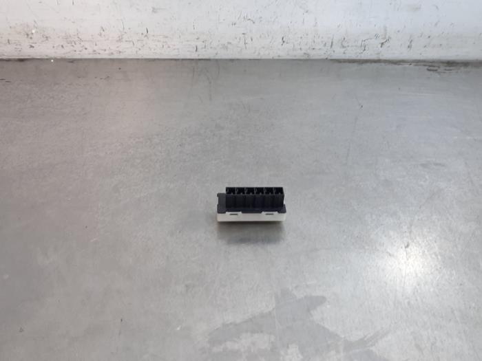Fusible Mercedes EQV