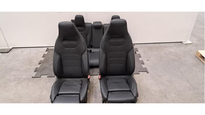 Kit revêtement (complet) Mercedes CLA