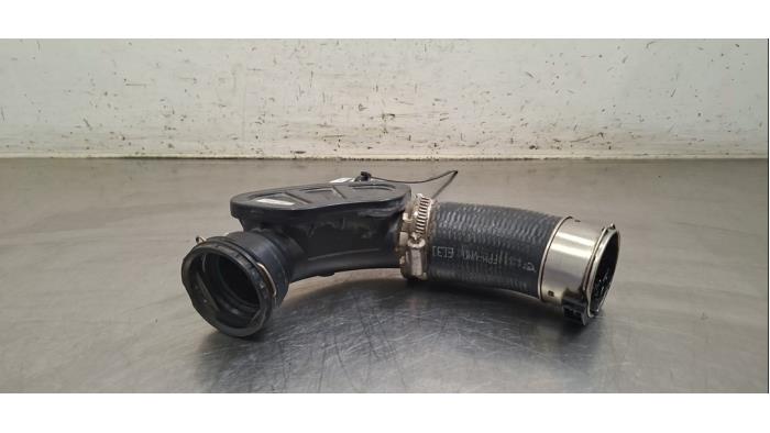 Gebruikte Intercooler Slang Landrover Discovery Sport (LC) 2.0 TD4 150 16V Prijs € 60,50 Inclusief btw aangeboden door Autohandel Didier
