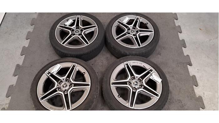 Kit jantes + pneumatiques Mercedes CLA