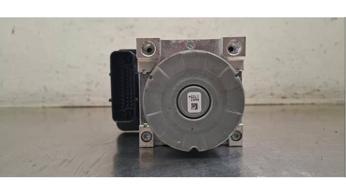 Gebruikte ABS Pomp Mini Mini (F55) 1.5 12V Cooper D Prijs € 266,20 Inclusief btw aangeboden door Autohandel Didier