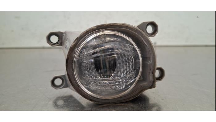 Feu antibrouillard avant droit Toyota Hilux