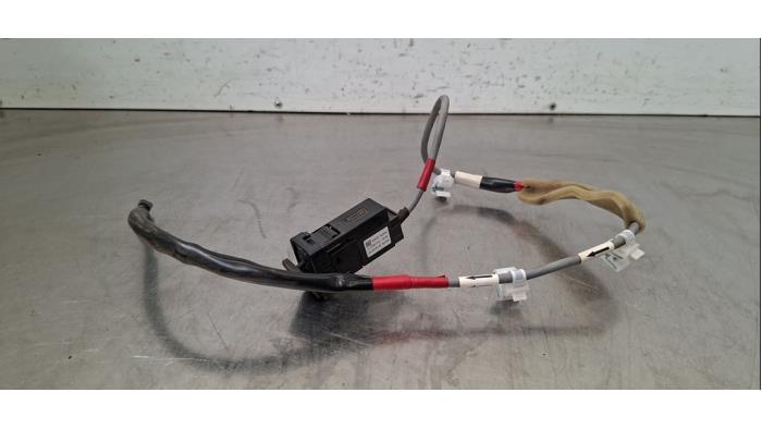 Connexion USB Toyota Hilux
