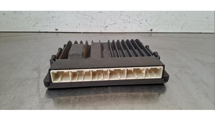 Ordinateur gestion moteur Toyota Hilux
