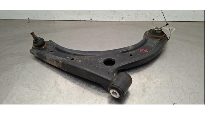 Bras de suspension avant droit Suzuki Swift