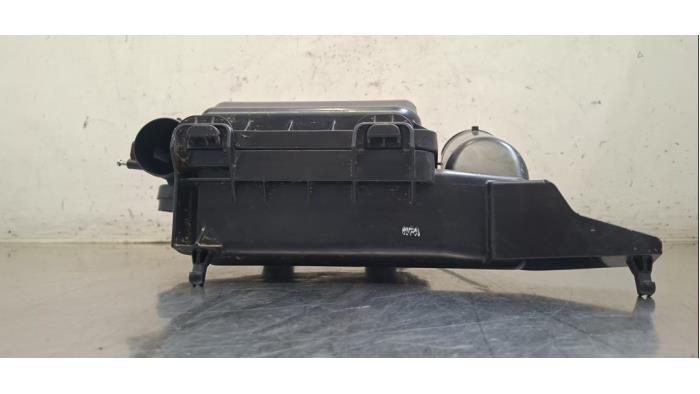 Boîtier filtre à air Suzuki Swift
