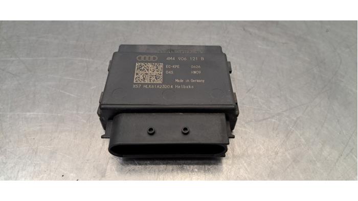 Module pompe carburant Audi RSQ8