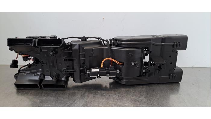 Boîtier chauffage Audi RSQ8