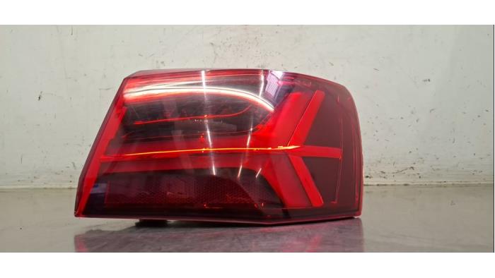 Feu arrière droit Audi A6