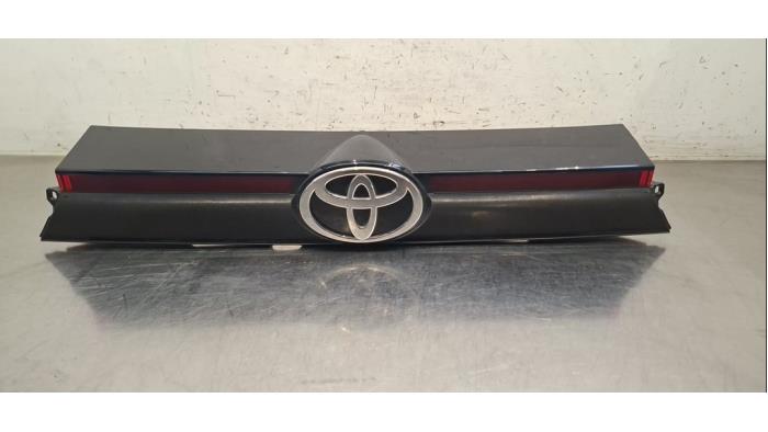 Barre feux arrière gauche + droite Toyota Yaris Cross