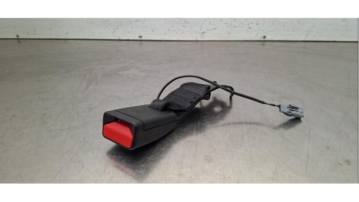 Insertion ceinture de sécurité arrière droite Renault Clio