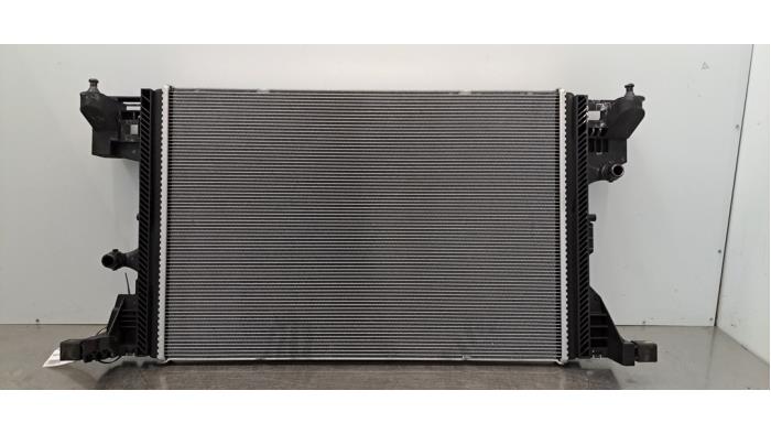 Radiateur Mercedes EQB