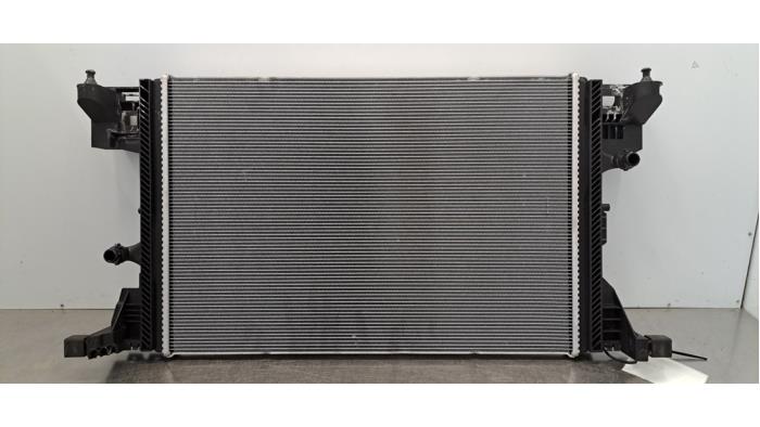 Radiateur Mercedes EQB