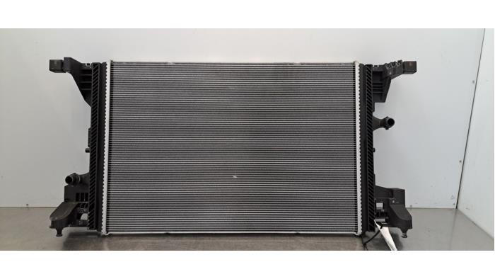 Radiateur Mercedes EQB
