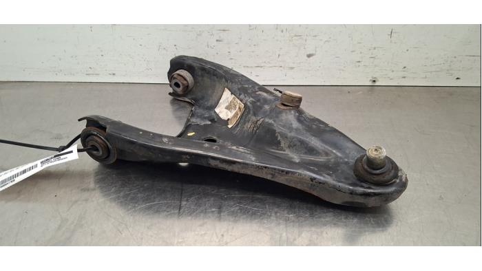 Bras de suspension avant gauche Dacia Sandero