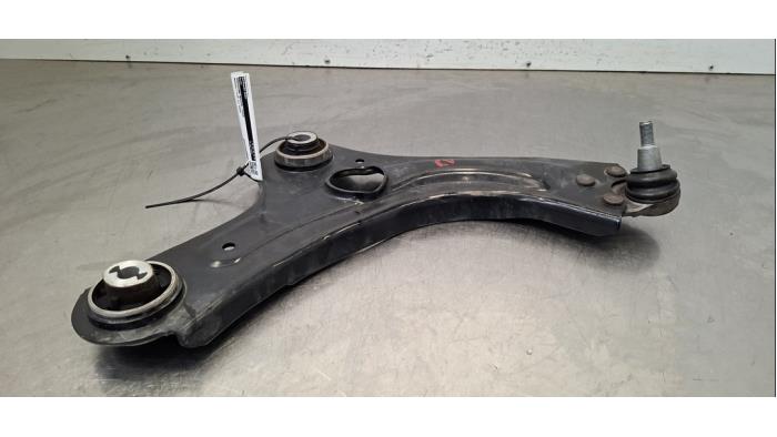 Bras de suspension avant droit Renault Clio