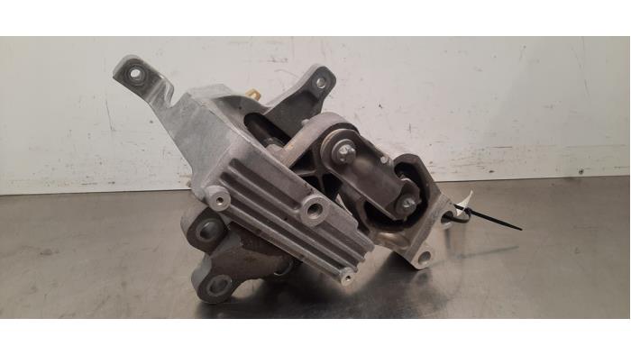 Support moteur Mercedes EQB