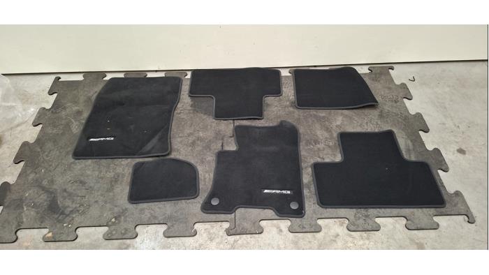 Kit tapis Mercedes EQB