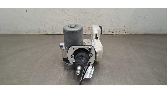 Assistant de freinage Volvo EX30