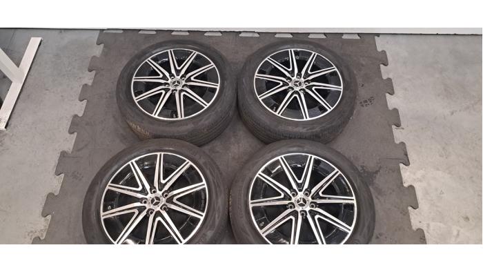 Kit jantes + pneumatiques Mercedes EQB