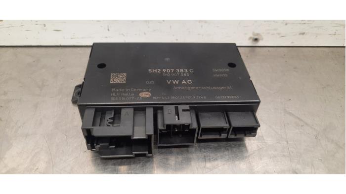 Module crochet de traction Audi Q4