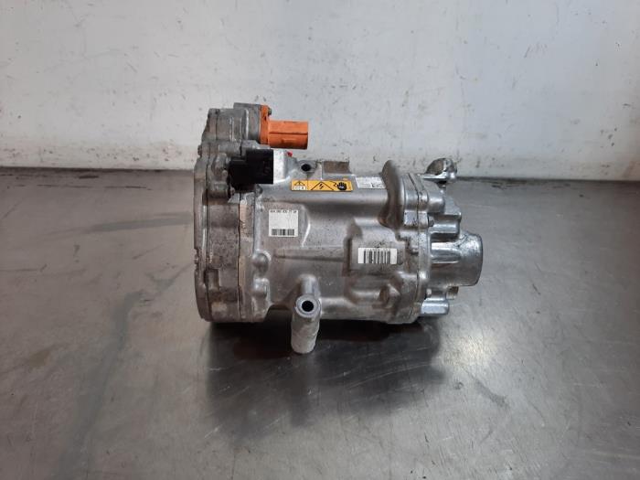 Pompe clim Mercedes EQV