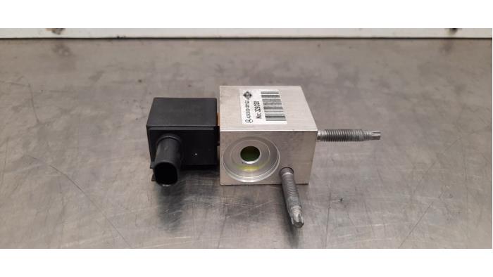 Valve d'expansion clim Mercedes EQB