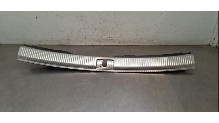 Couverture capteur serrure arrière Audi A6