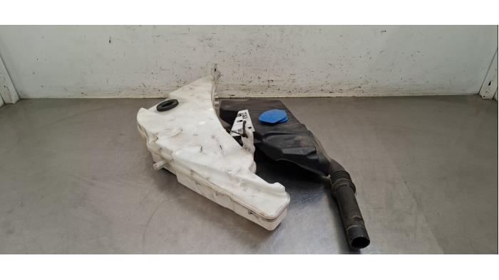 Réservoir lave-glace avant Audi A6