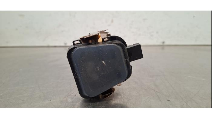 Gebruikte Regensensor Landrover Range Rover Sport (LW) 2.0 16V P400e Prijs € 48,40 Inclusief btw aangeboden door Autohandel Didier