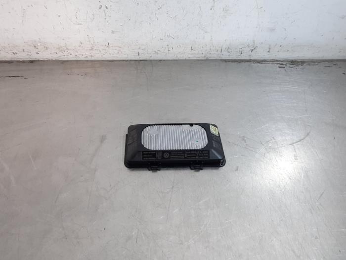Chargeur sans fil Volkswagen Golf