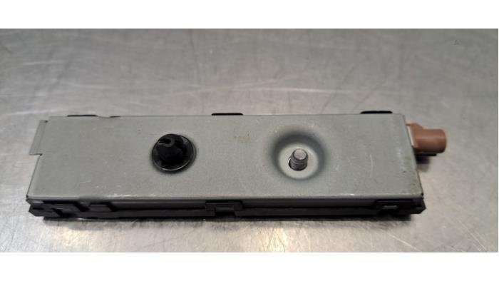 Antenne amplificateur Mercedes EQB