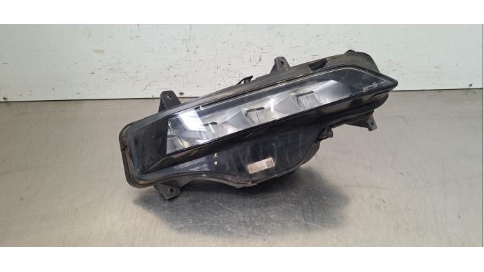 Feu antibrouillard avant droit Skoda Octavia