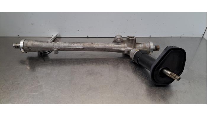 Crémaillère de direction Mazda 3.