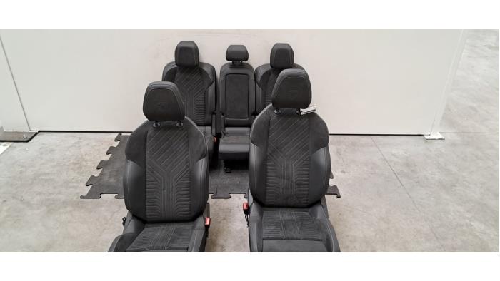 Kit revêtement (complet) Peugeot 5008
