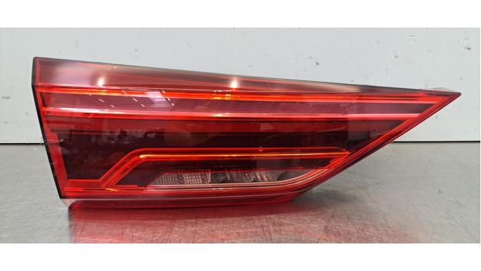 Feu arrière gauche Audi Q3