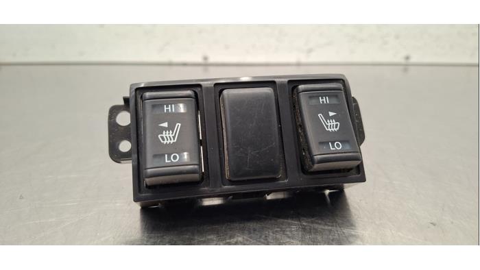 Commutateur chauffage siège Nissan Navara